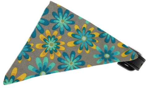 Grey Crazy Daisies Bandana Pet Collar Black Size 10